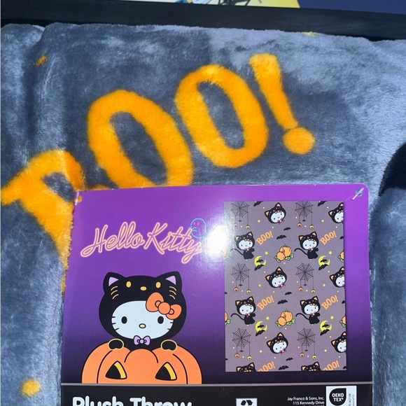 Hello Kitty Halloween blanket cat - Picture 2 of 2